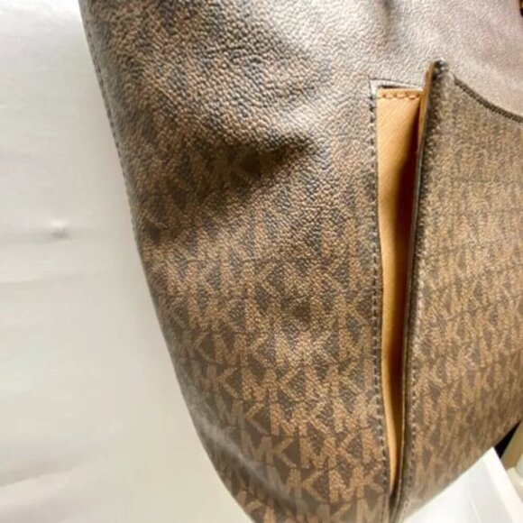 Michael Kors Jet Set Signature Leather PVC Large Snap Pocket Tote Brown on Brown - Picture 3 of 16
